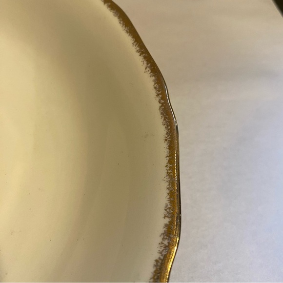 Single Replacement Canonsburg Plate - 7 3/8" Royal Wilton Magnolia 22k Gold Rim - Picture 4 of 9